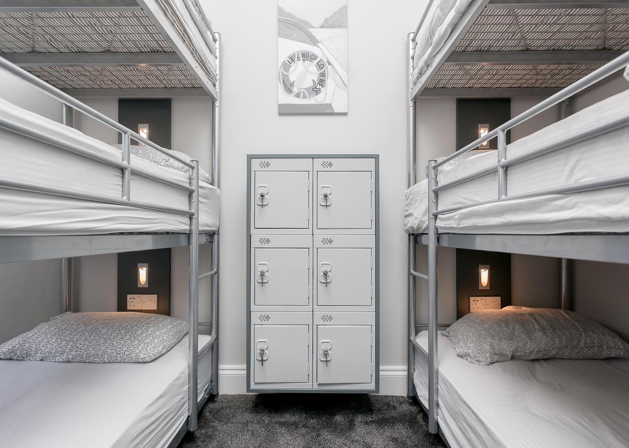 Hostal West End *