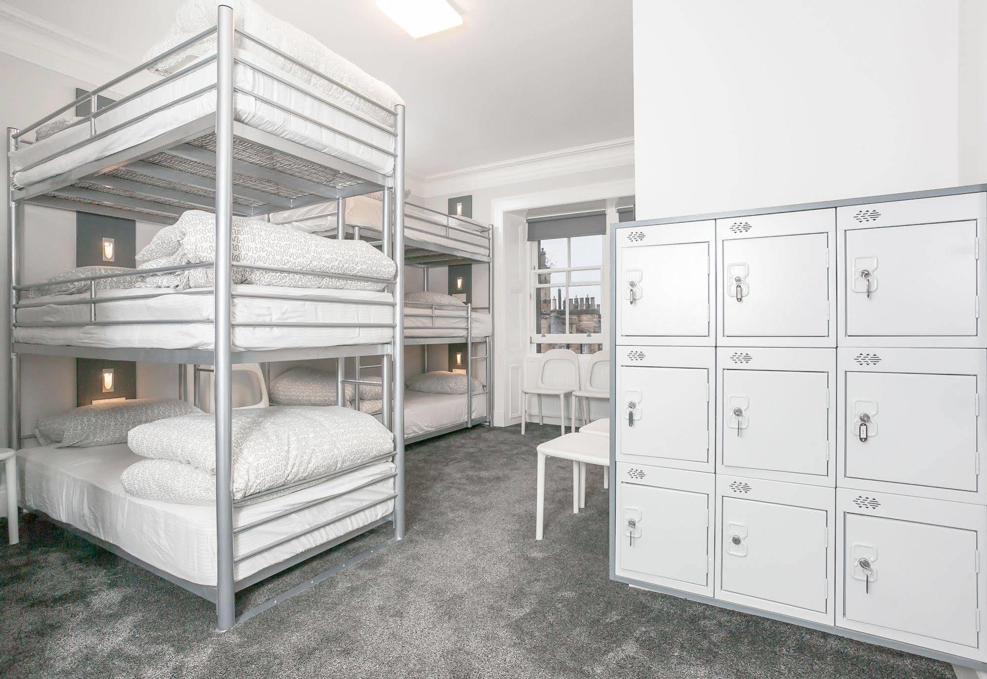 Albergue West End *