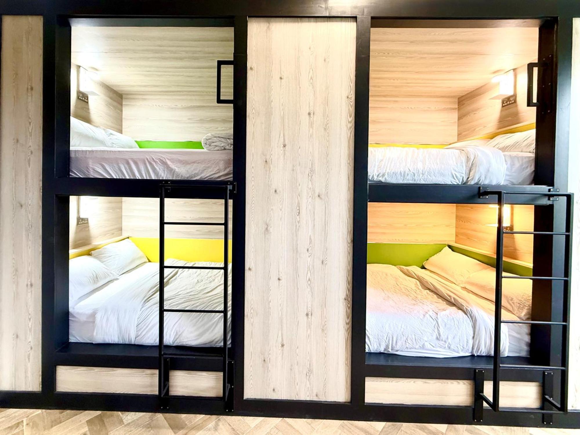 West End Hostel *
